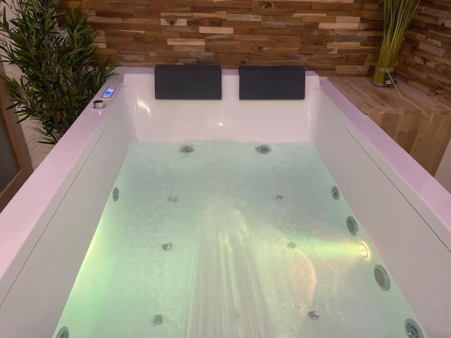 Lover Dose Spa Vierzon Eksteriør billede